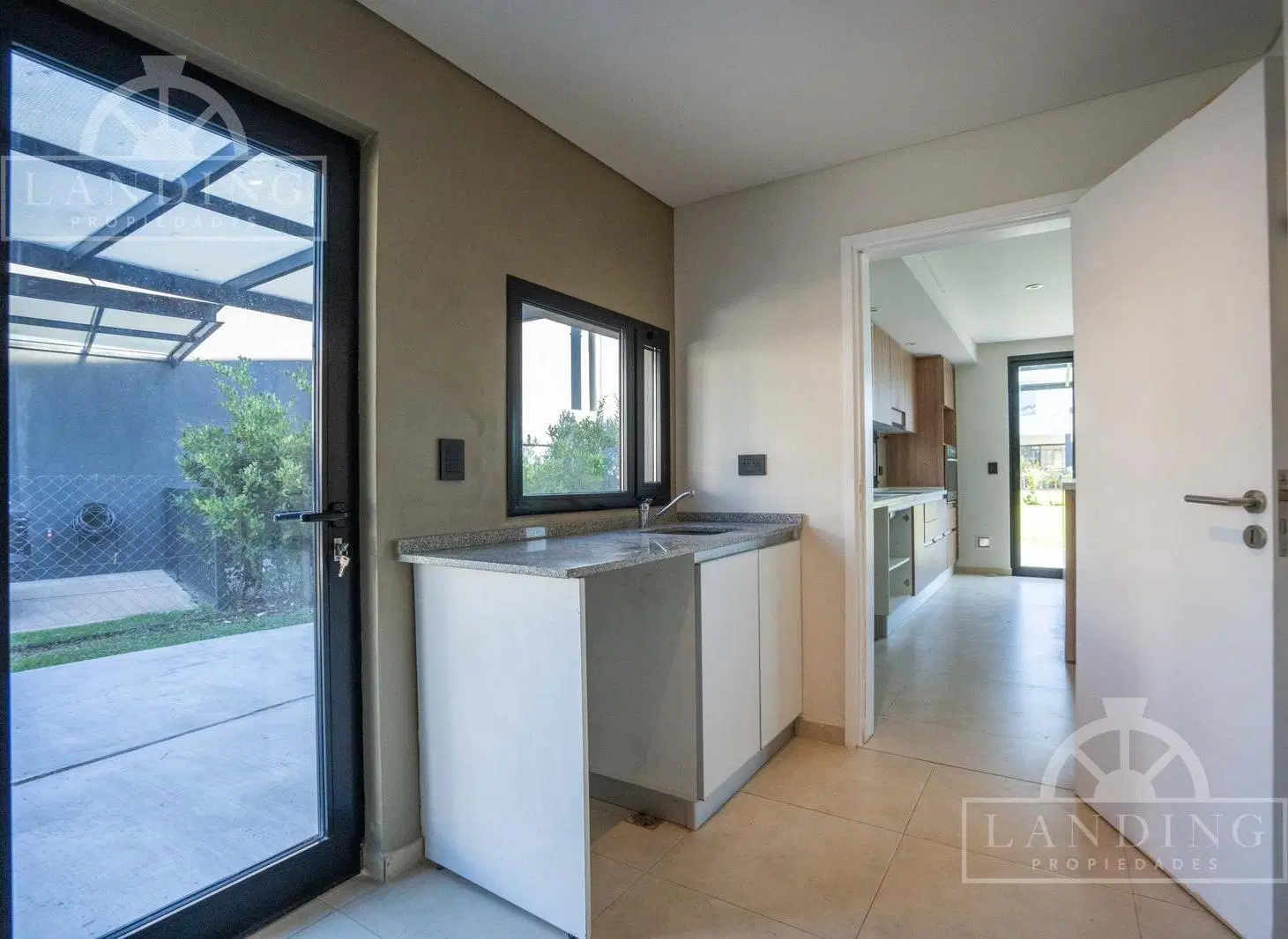 Casa en Barrio Los Castaños Nordelta 5 Ambientes con Galeria, Pileta y Jardin 8