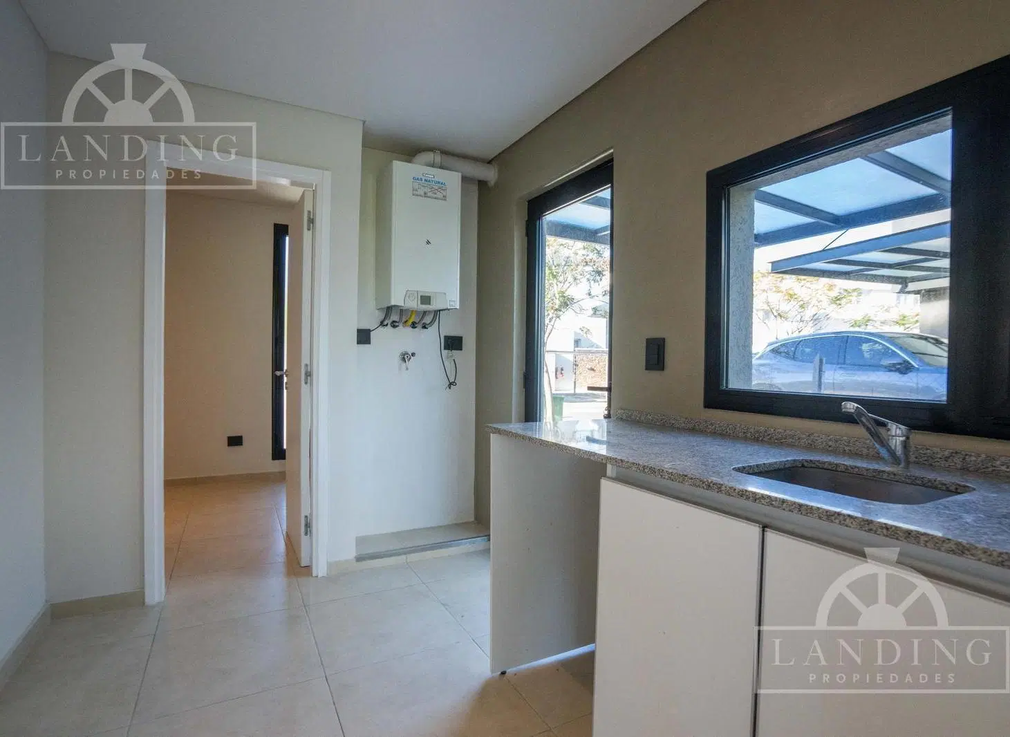 Casa en Barrio Los Castaños Nordelta 5 Ambientes con Galeria, Pileta y Jardin 3