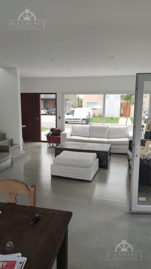 Foto de Casa Vila Marina I Villanueva Tigre 3 dormitorios y Piscina, imagen 4