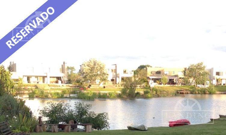 Foto de ÚNICO LOTE A LAGUNA. BARRIO NÁUTICO ALBANUEVA. ORIENTACIÓN NOROESTE., imagen 1