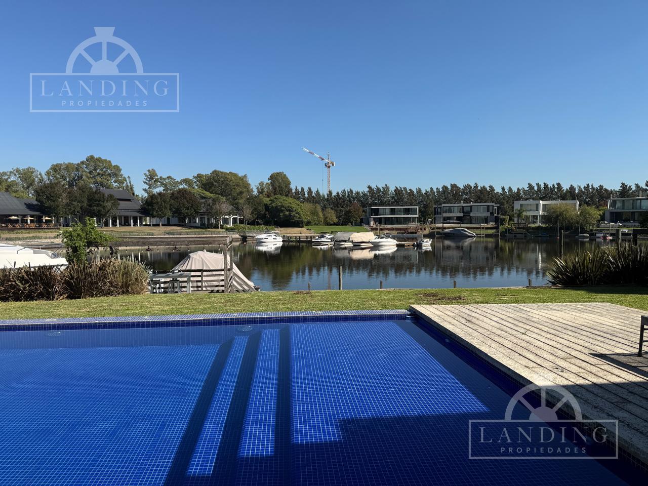 Foto de Moderna casa al rio en Albanueva, imagen 2