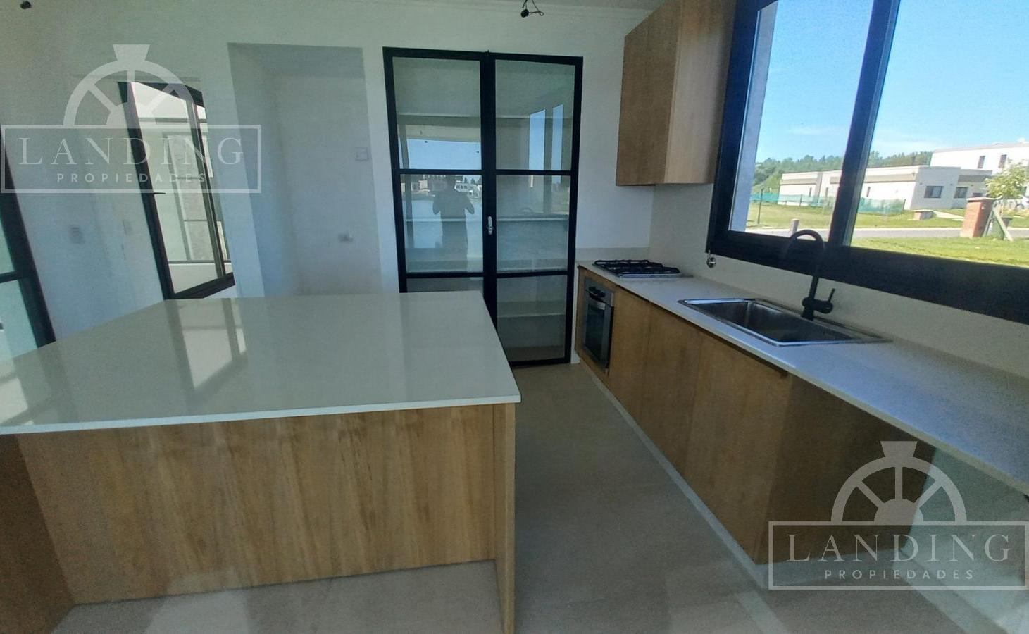 Foto de Casa en Santa Ana a la laguna 4 dormitorios y escritorio más playroom, imagen 2