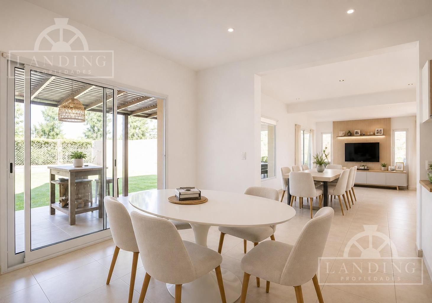 Foto de Venta Casa 5 Ambientes con Pileta y Amplio Jardin en Barrio San Rafael, imagen 2