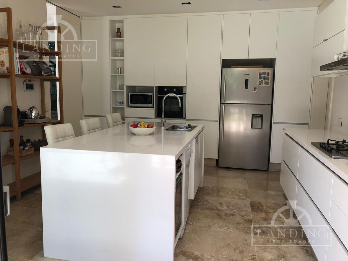 Foto de Casa Moderna en Libertador al Rio. San Isidro., imagen 5