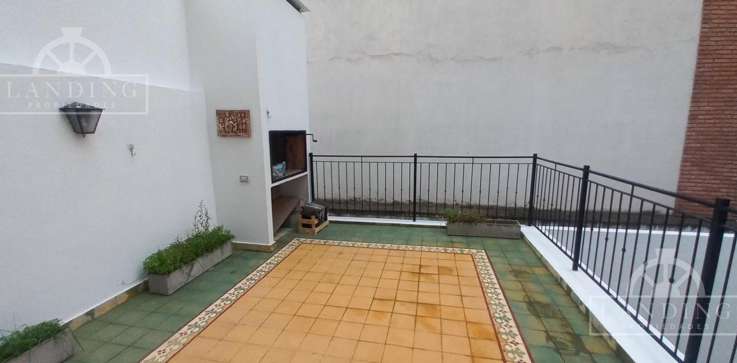 Foto de PH de 4 ambientes con patio y terraza con parrilla TOTALMENTE RENOVADO, imagen 5