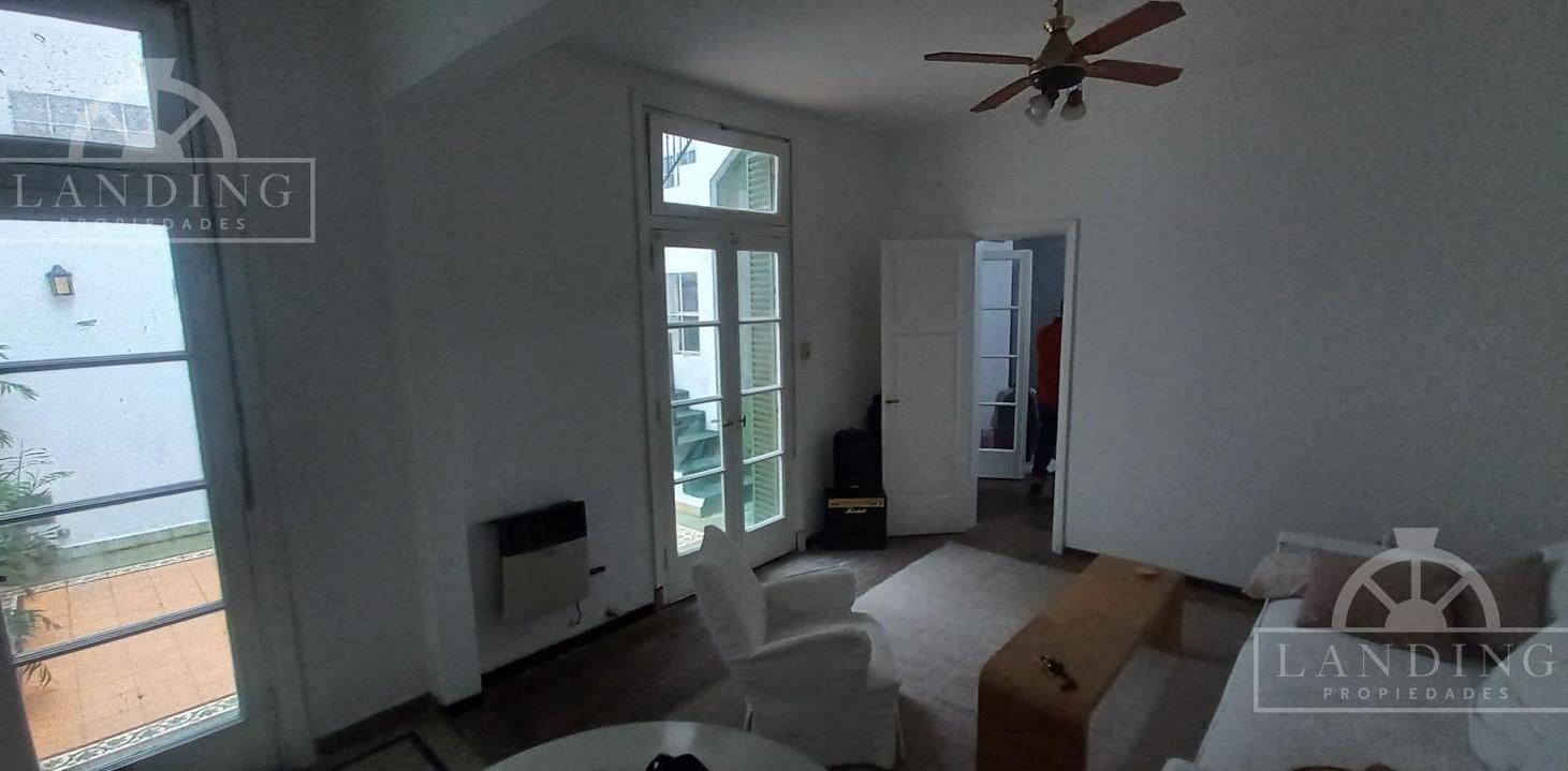 Foto de PH de 4 ambientes con patio y terraza con parrilla TOTALMENTE RENOVADO, imagen 1