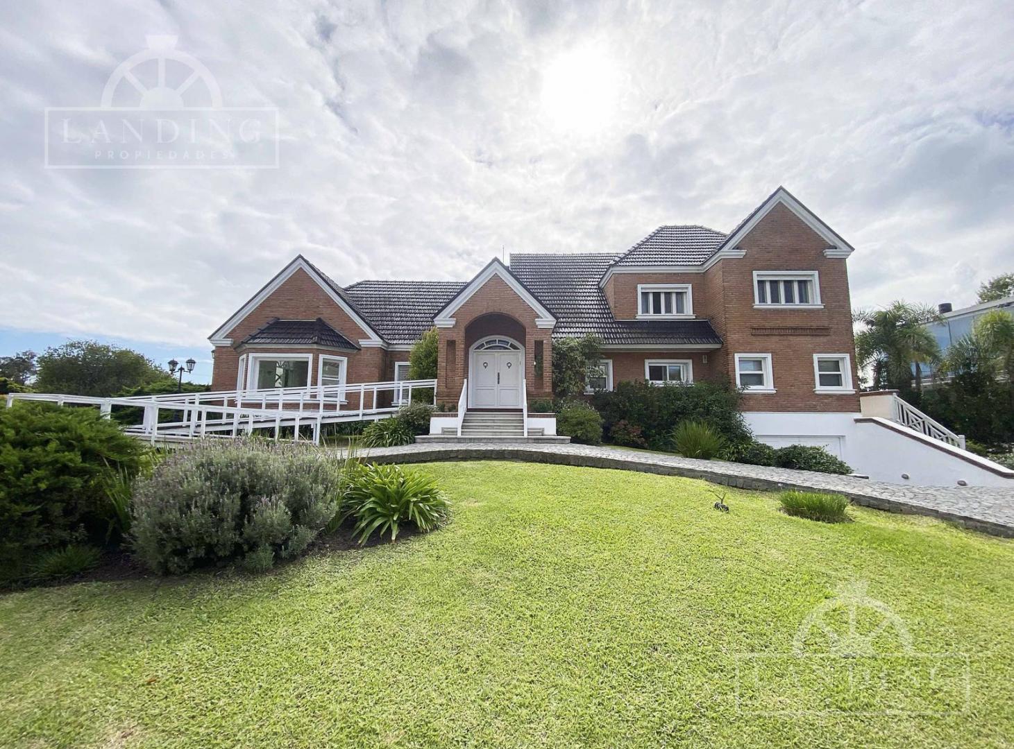 Foto de Casa en venta con pileta techada en Club de Campo Hacoaj, imagen 5