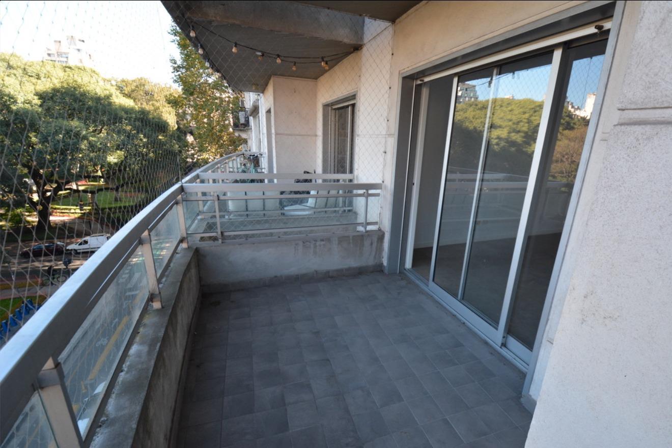 Foto de Departamento con vista verde- Balcon aterrazado-, imagen 3