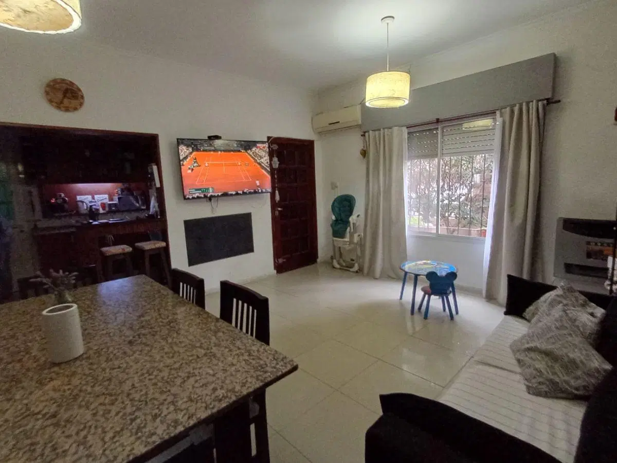 Casa en venta 3 ambientes con cochera Beccar 4