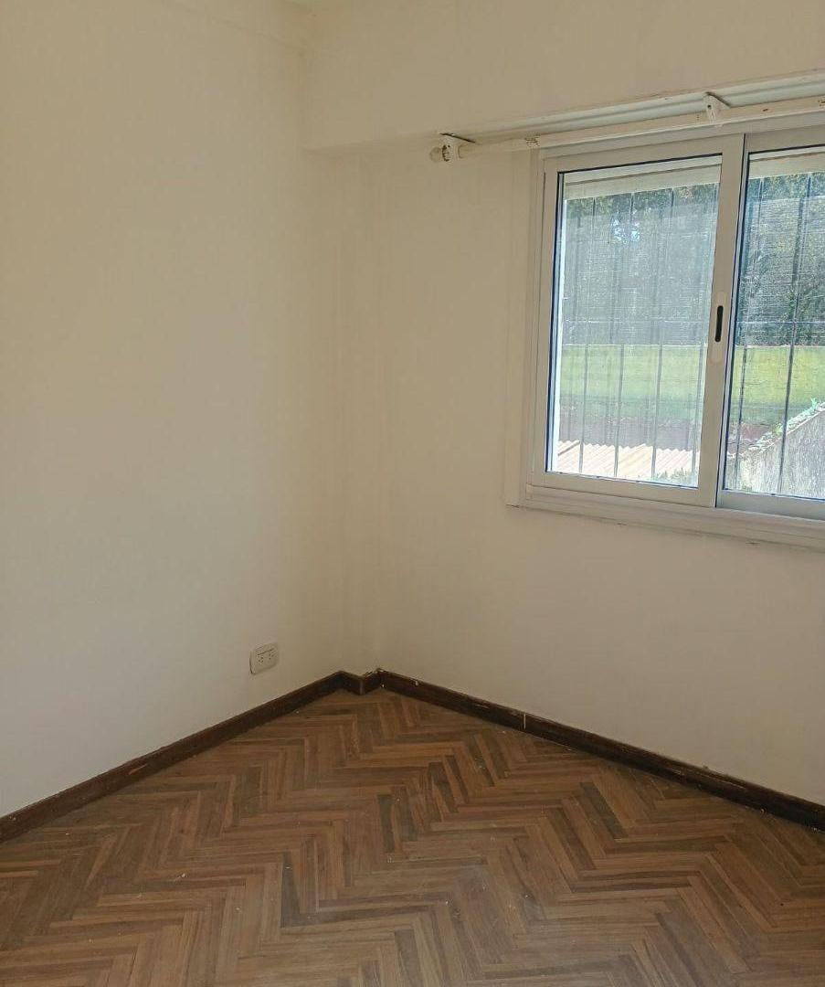 Foto de Departamento de 50 m² con 1 dormitorio y cochera en alquiler en San, imagen 5