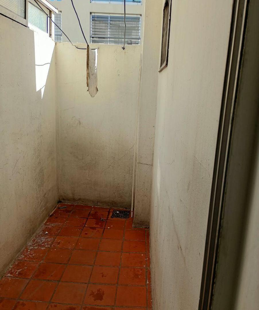 Foto de Departamento de 50 m² con 1 dormitorio y cochera en alquiler en San, imagen 4