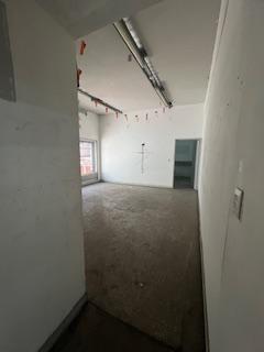 Foto de Importante Local en venta o alquiler - Lomas de Zamora Oeste, imagen 4