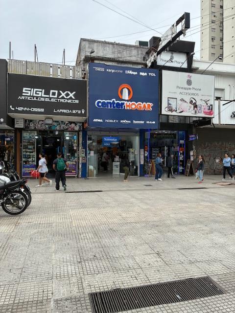 Foto de Local sobre la peatonal Laprida- Lomas de Zamora Oeste, imagen 2