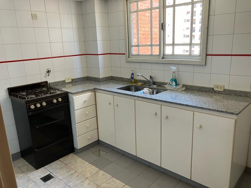 Foto de Departamento apto pro con cochera en Lomas de Zamora Oeste, imagen 2