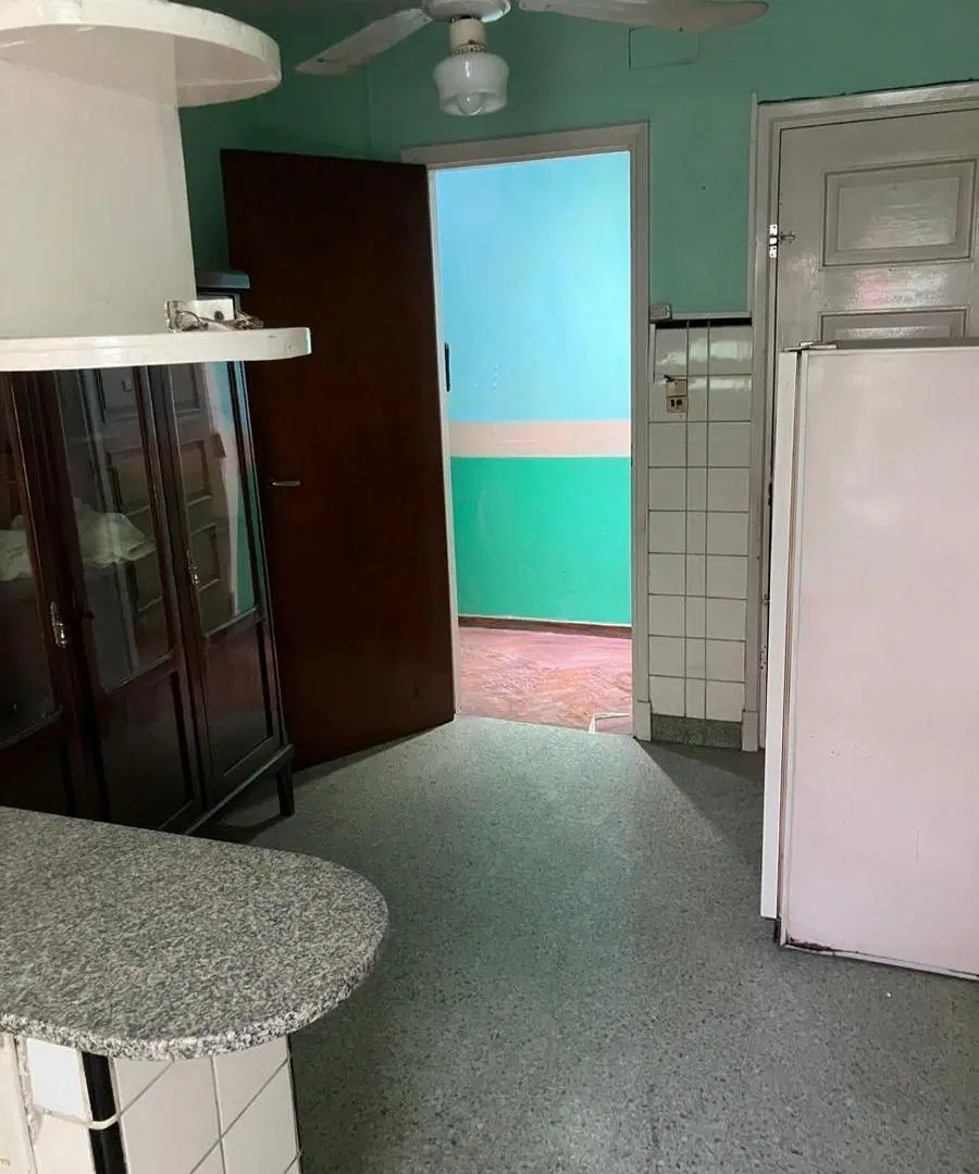 Oficina en 1º piso por escalera 4