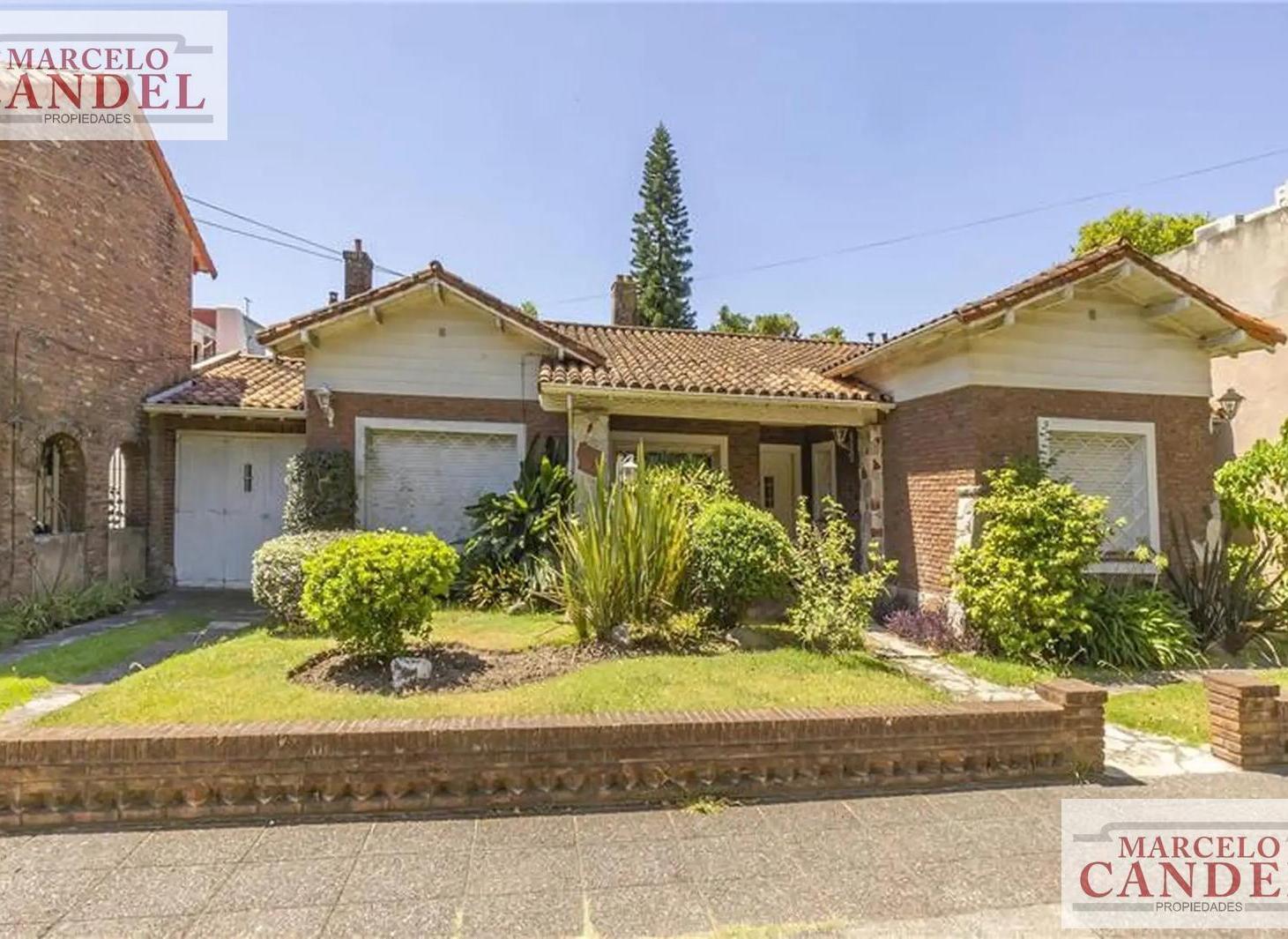 Foto de Venta de Casa en Lomas de Zamora Oeste Barrio Miñaqui con jardin y, imagen 2