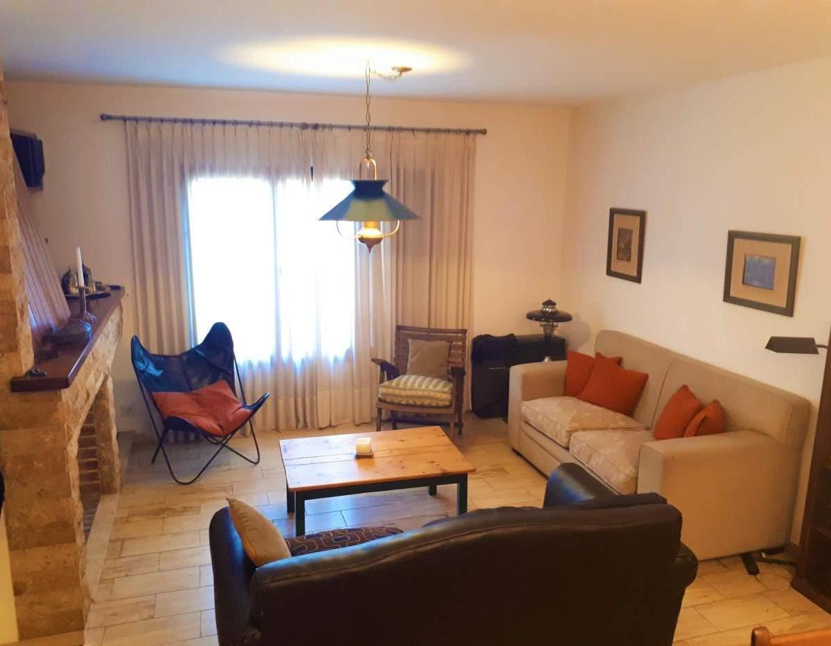 Hermosa Casa en B° Alejandro Centeno 4