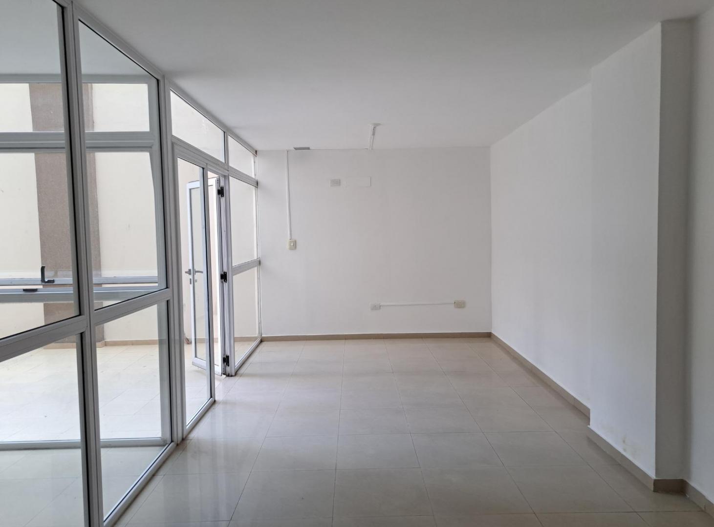 Foto de LOCALOFICINA EN ALQUILER SOBRE CAÑADA Y LAPRIDA, imagen 2