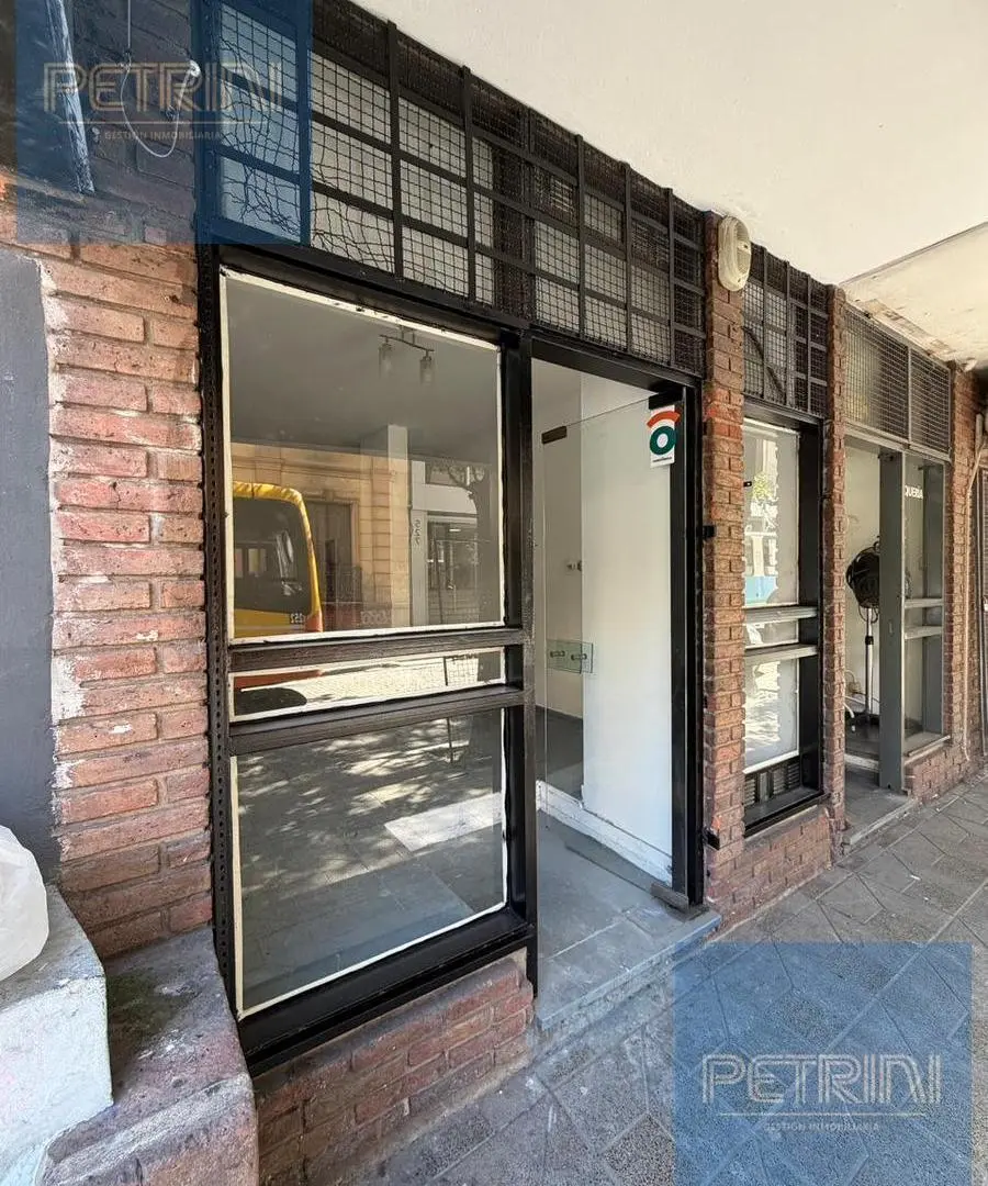 LOCAL COMERCIAL EN GUEMES 5