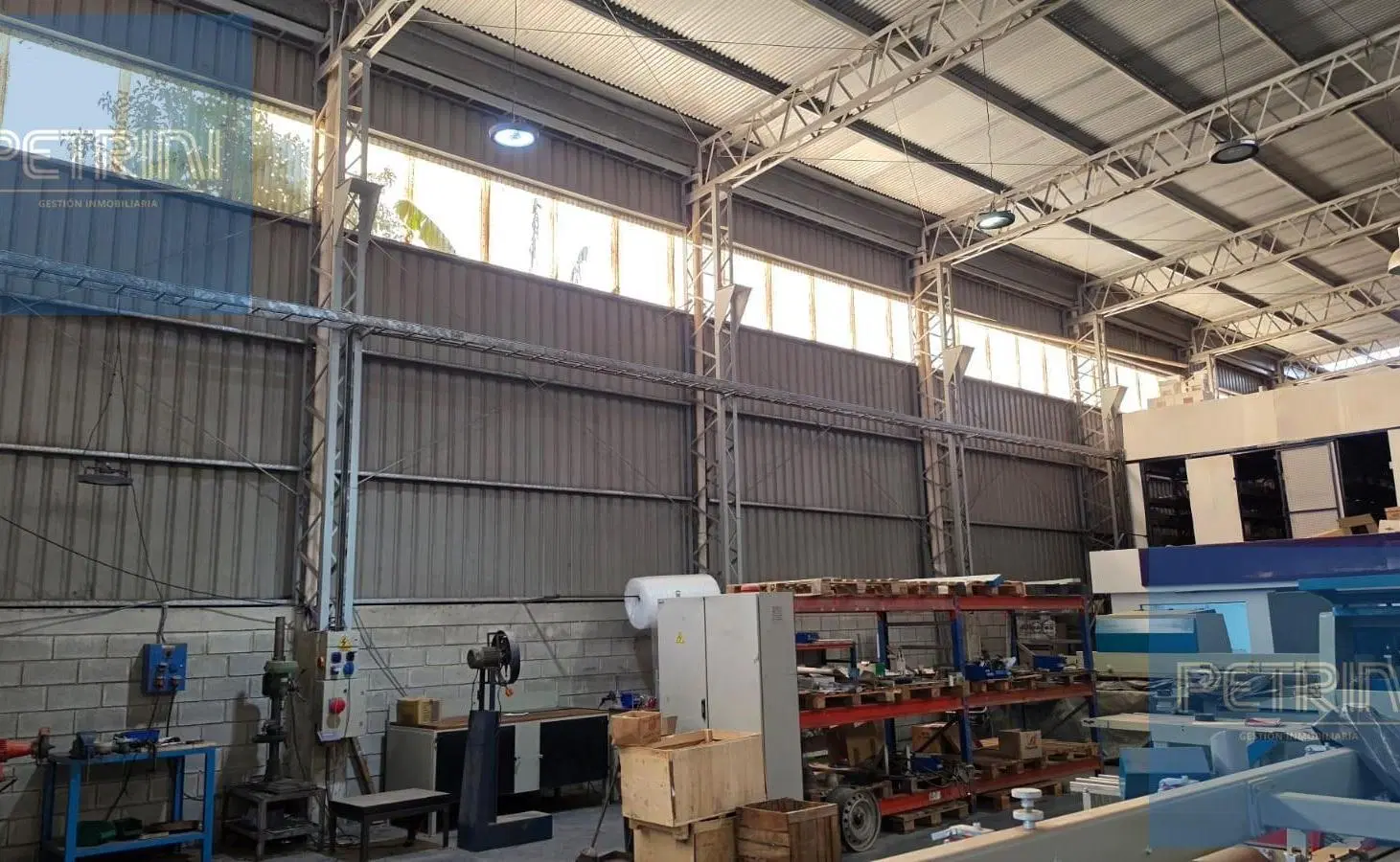 Depósito en Los Boulevares - 2000 m2 4