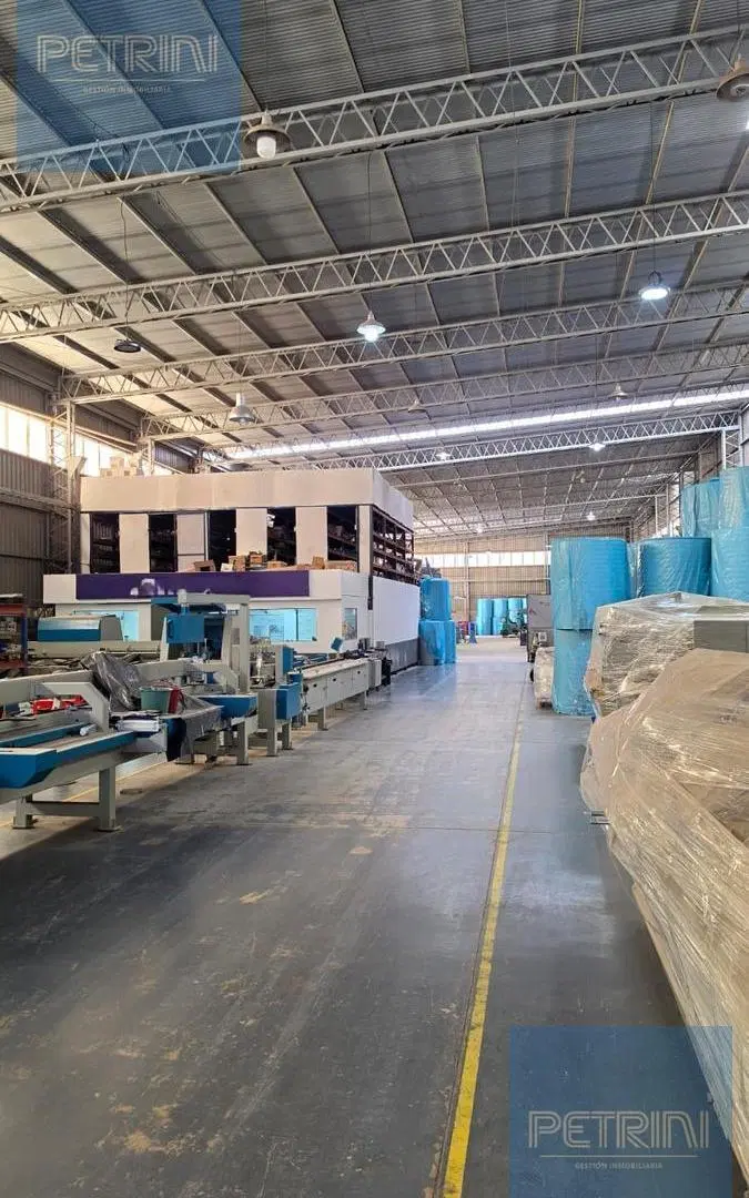Depósito en Los Boulevares - 2000 m2 1
