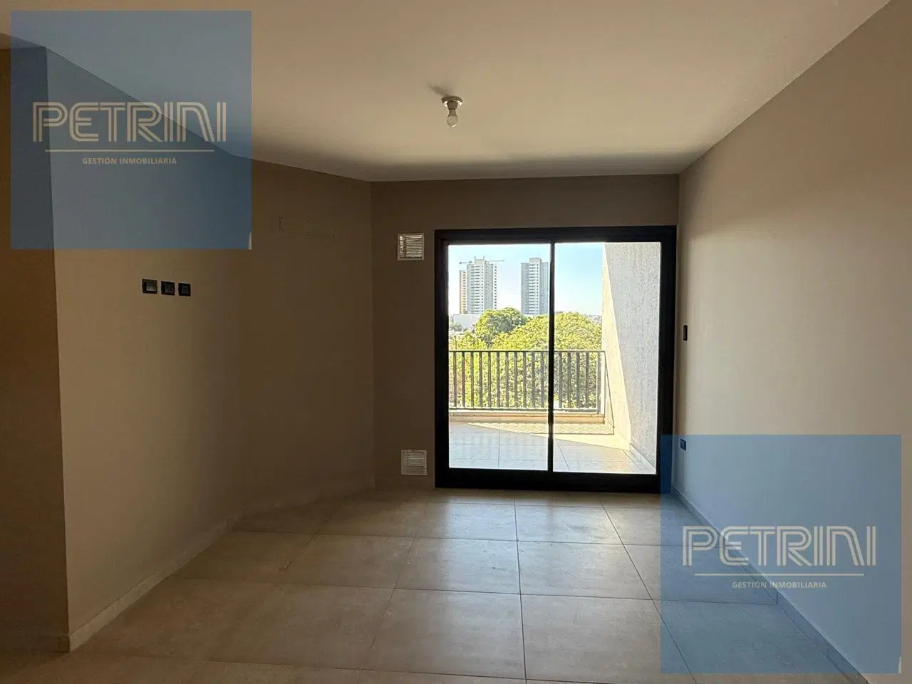 DEPTO UN DORM - ALTO ALBERDI - ENTREGA DE 48.000 Y 18 CUOTAS! 4