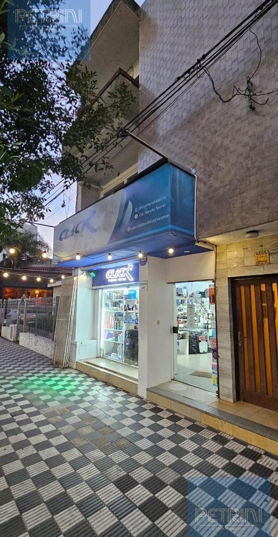 Foto de Local comercial mas depto con cochera, imagen 4
