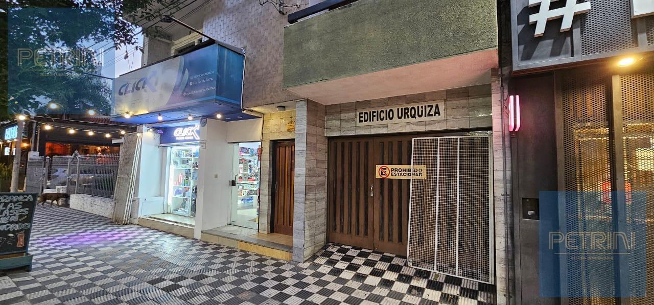Foto de Local comercial mas depto con cochera, imagen 5
