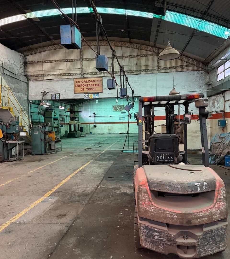 Foto de Venta Nave Industrial en Barrio San Vicente 3600 mtrs, imagen 4