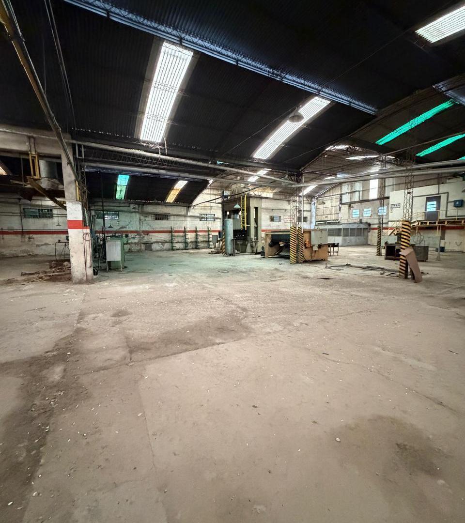 Foto de Venta Nave Industrial en Barrio San Vicente 3600 mtrs, imagen 5