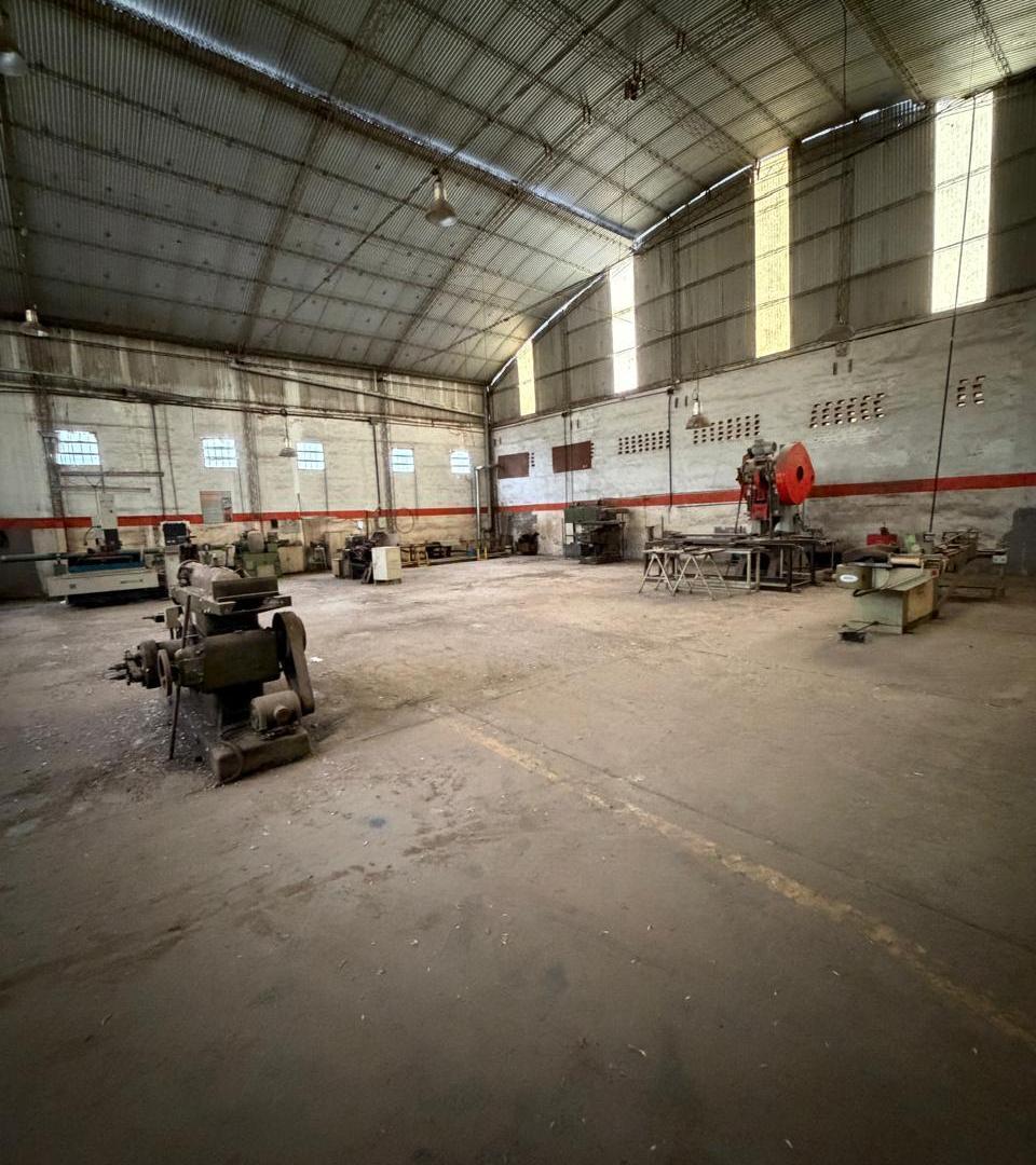 Foto de Venta Nave Industrial en Barrio San Vicente 3600 mtrs, imagen 1