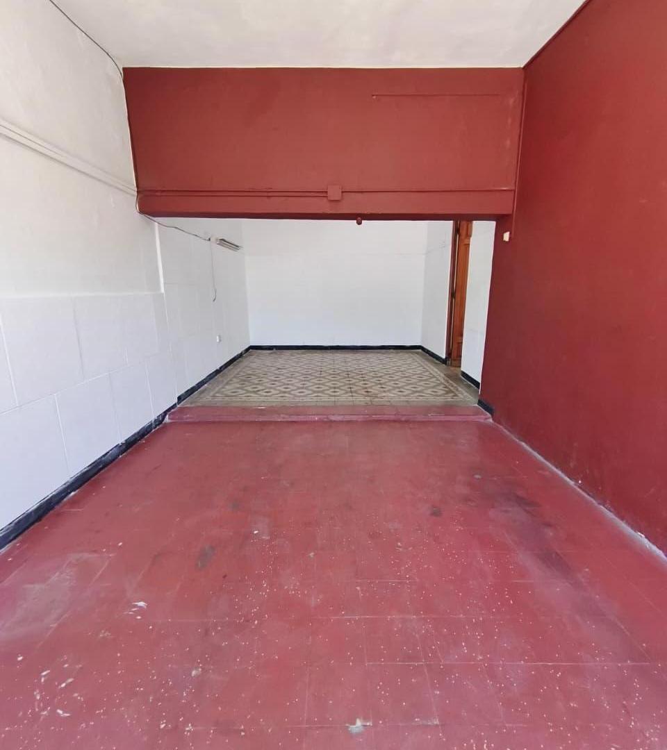Foto de CASA CON 2 LOCALES EN AVENIDA ALEM - OPORTUNIDAD, imagen 2