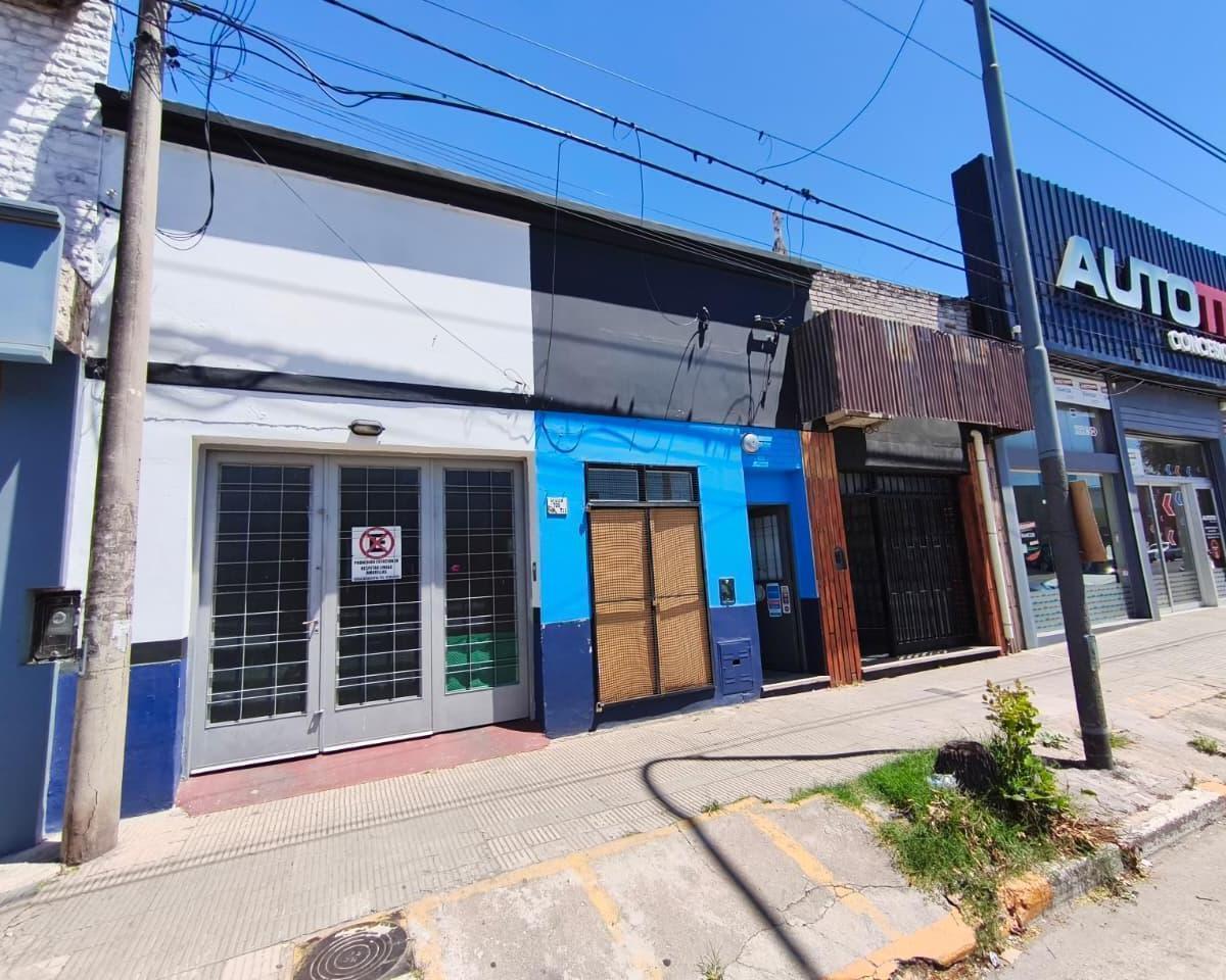 Foto de CASA CON 2 LOCALES EN AVENIDA ALEM - OPORTUNIDAD, imagen 1