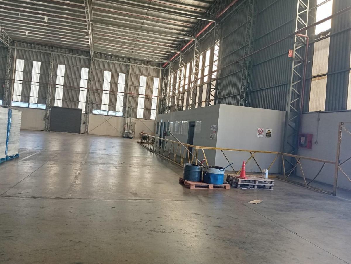 Foto de NAVE DE 1500 M2 CON SPRINKLERS FERREYRA, imagen 2