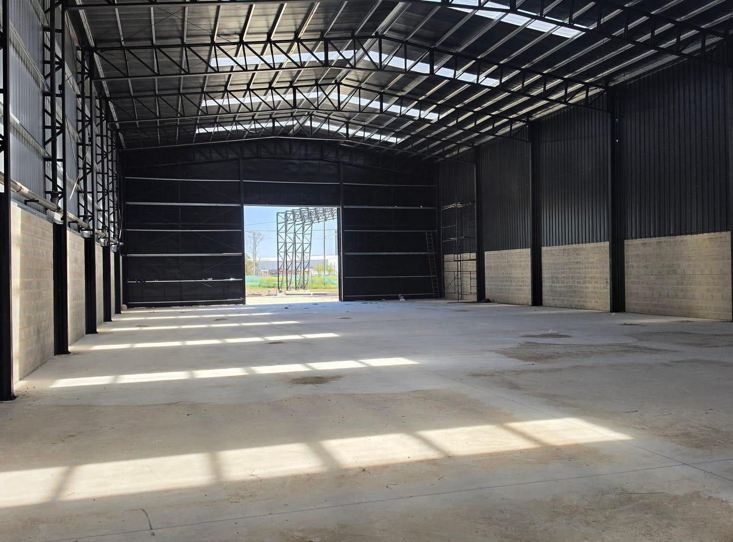 Foto de NAVE A ESTRENAR DE 840 M2 AV SABATTINI 6900, imagen 2