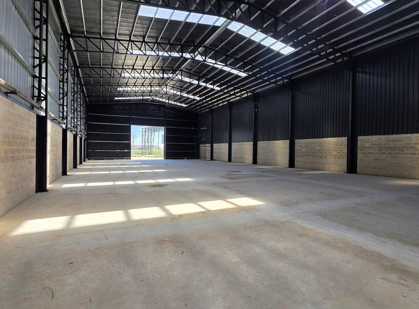 Foto de NAVE A ESTRENAR DE 840 M2 AV SABATTINI 6900, imagen 3