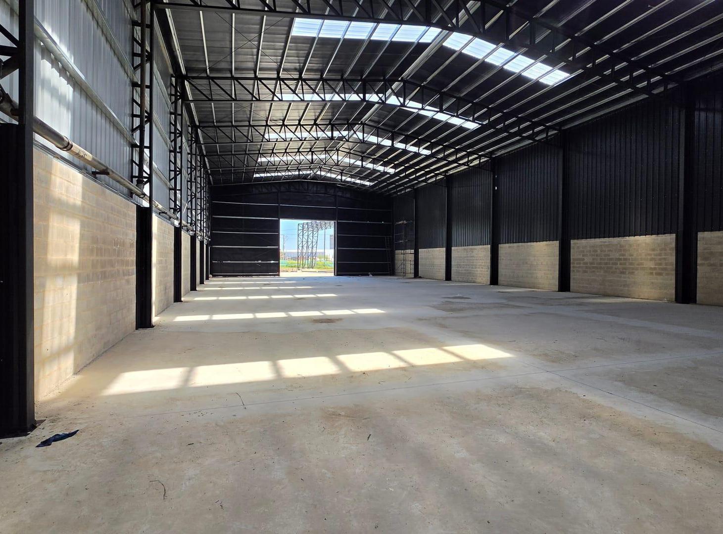 Foto de NAVE A ESTRENAR DE 840 M2 AV SABATTINI 6900, imagen 4