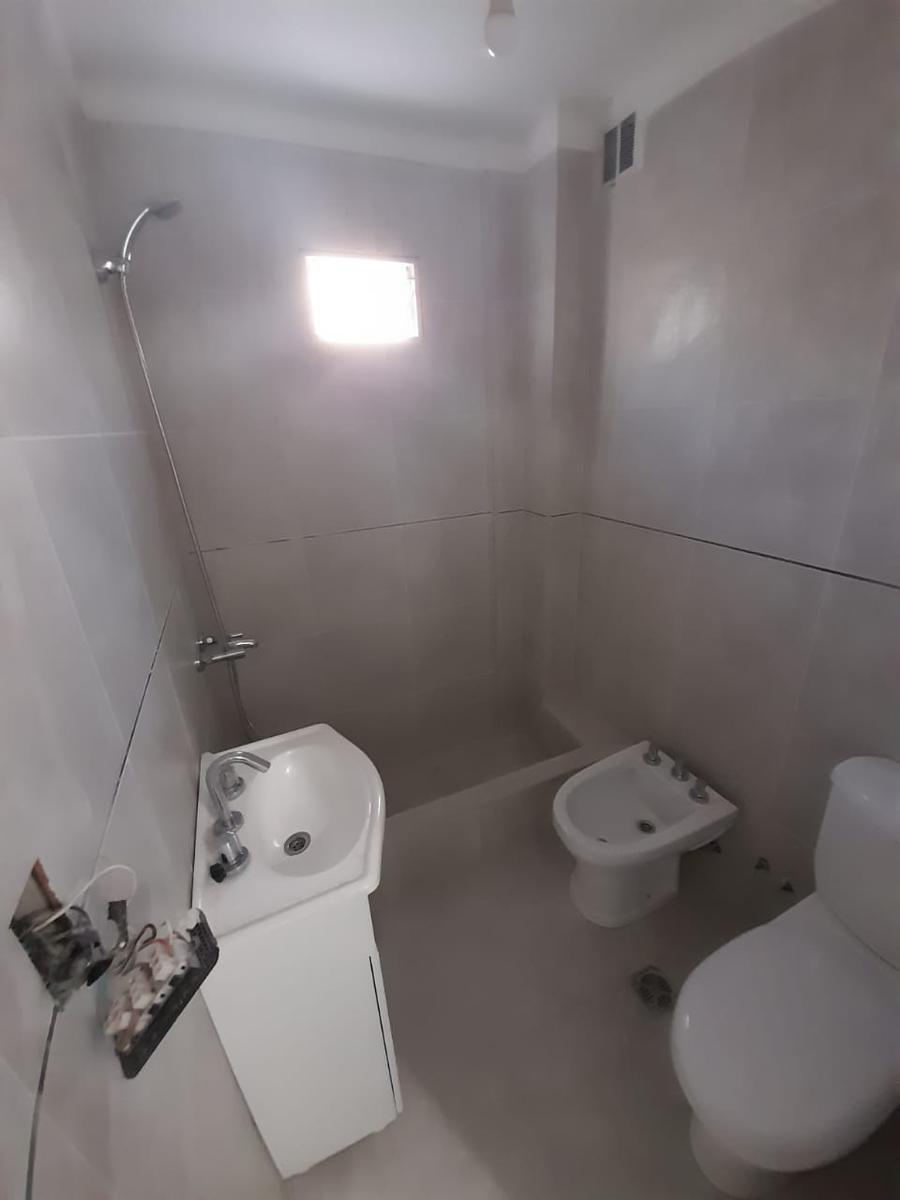 Excelente Dpto 2 Amb Próximo a Centro Comercial! 3