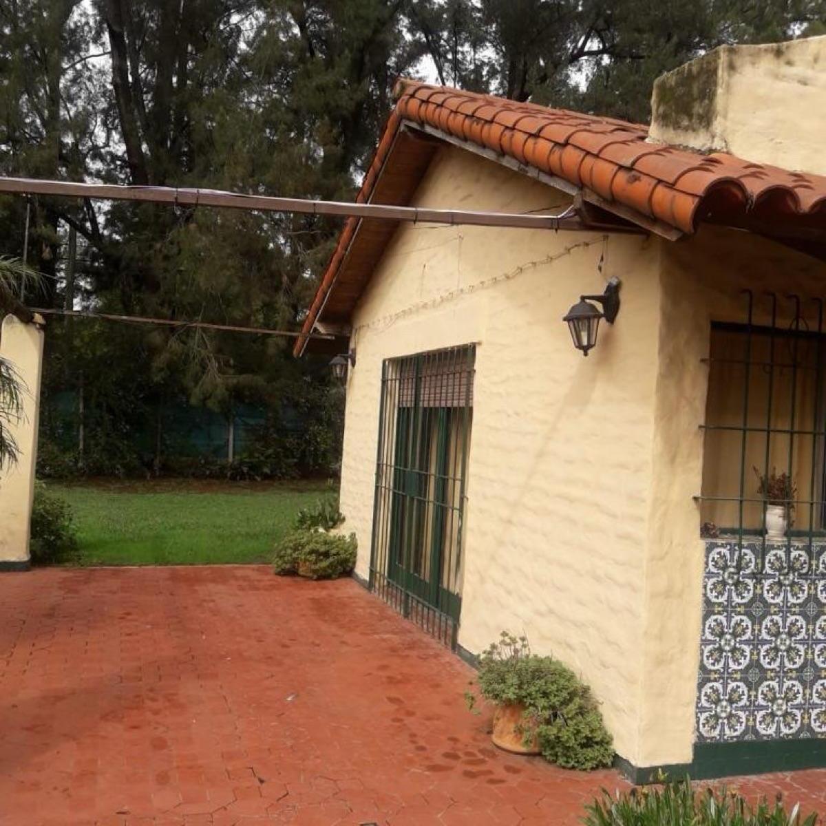 quinta con pileta y cancha de futbool