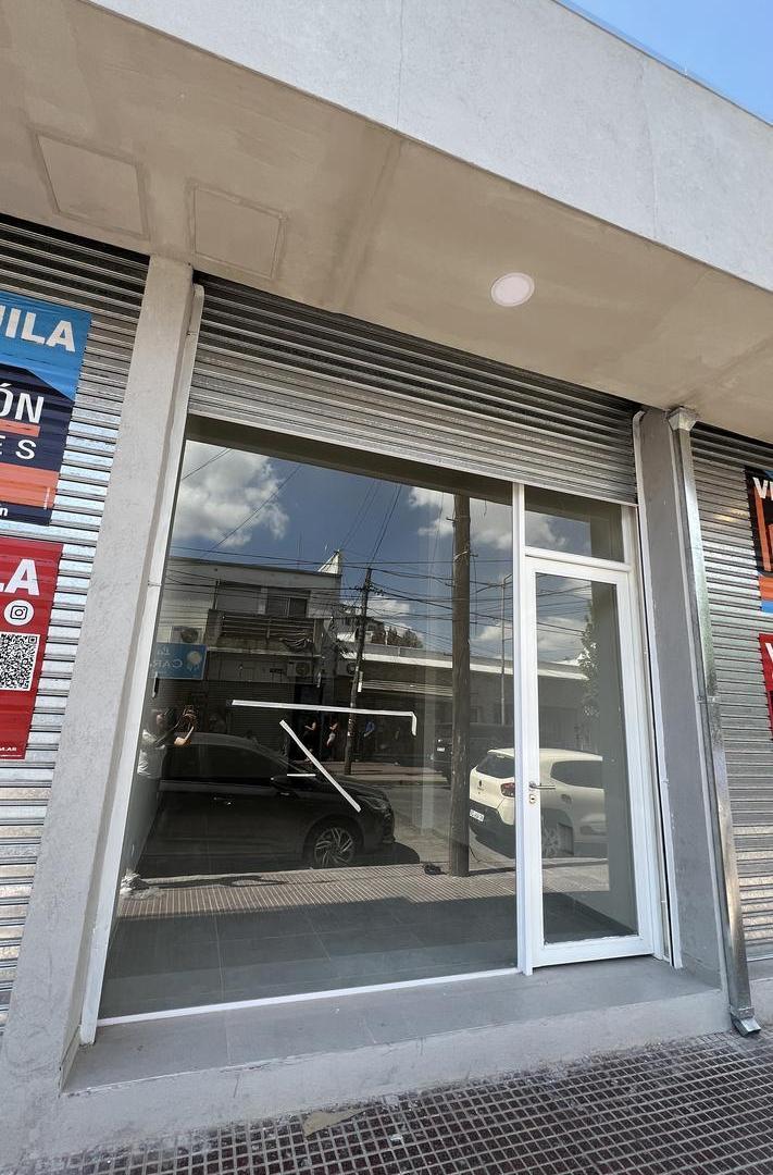 Foto de LOCAL ALQUILER JOSE LEON SUAREZ, imagen 2