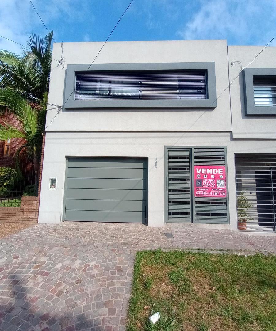 Duplex 3 ambientes y medio  en Villa Ballester venta o alquiler