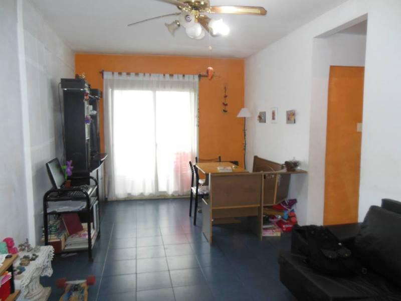 Foto de Muy buen Departamento 3 ambientes, muy luminoso., imagen 3