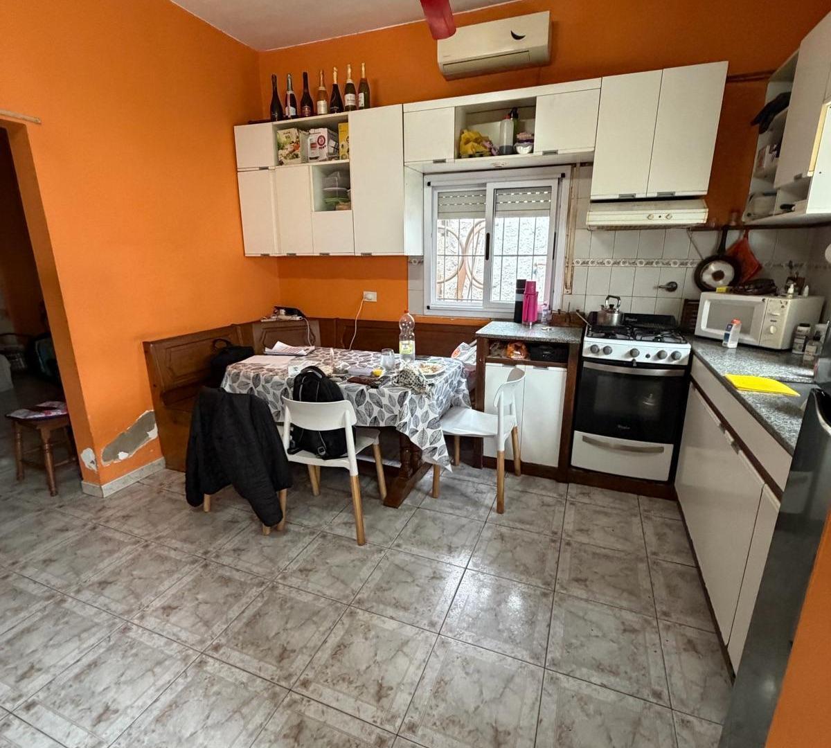 Foto de CASA en VENTA 4 AMBIENTES, JOSE LEON SUAREZ APTA CREDITO, imagen 1