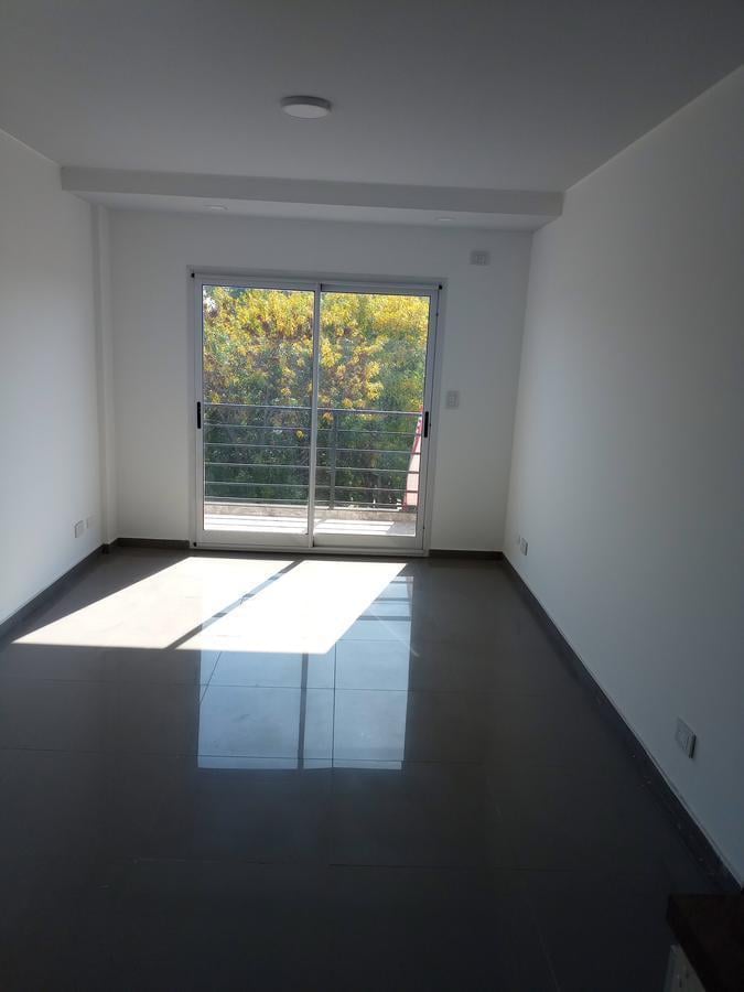 Foto de ALQUILER - DEPTO - FRENTE - LUMINOSO, imagen 5