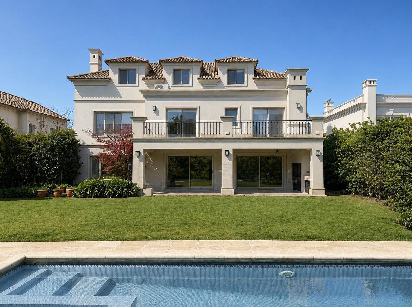 Casa a la venta en el Barrio La Isla - Nordelta- 9 ambientes