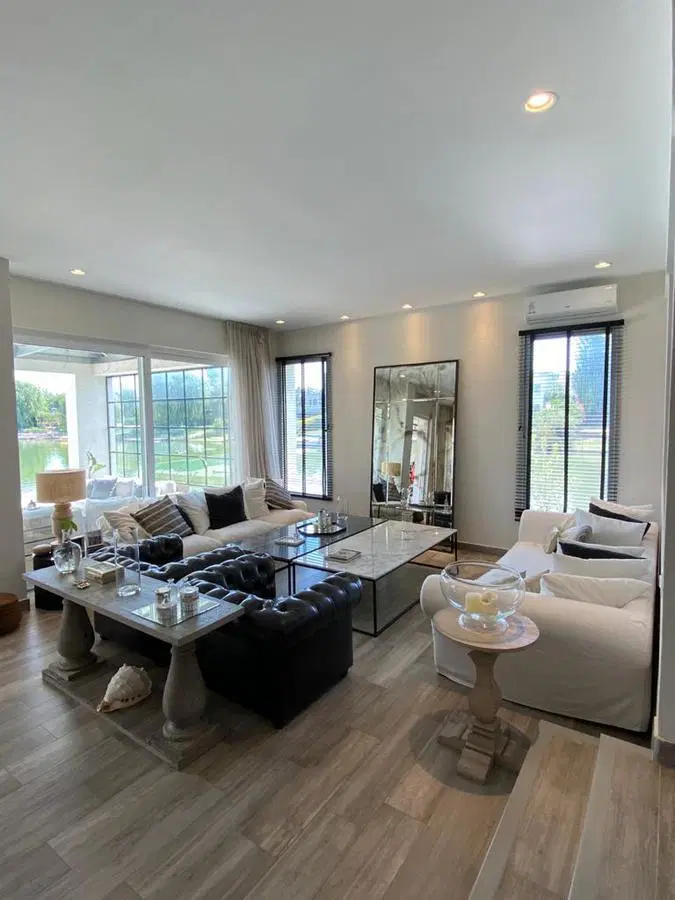 Casa en Venta en Santa Barbara con 4 Cuartos en Suite, a la laguna 4