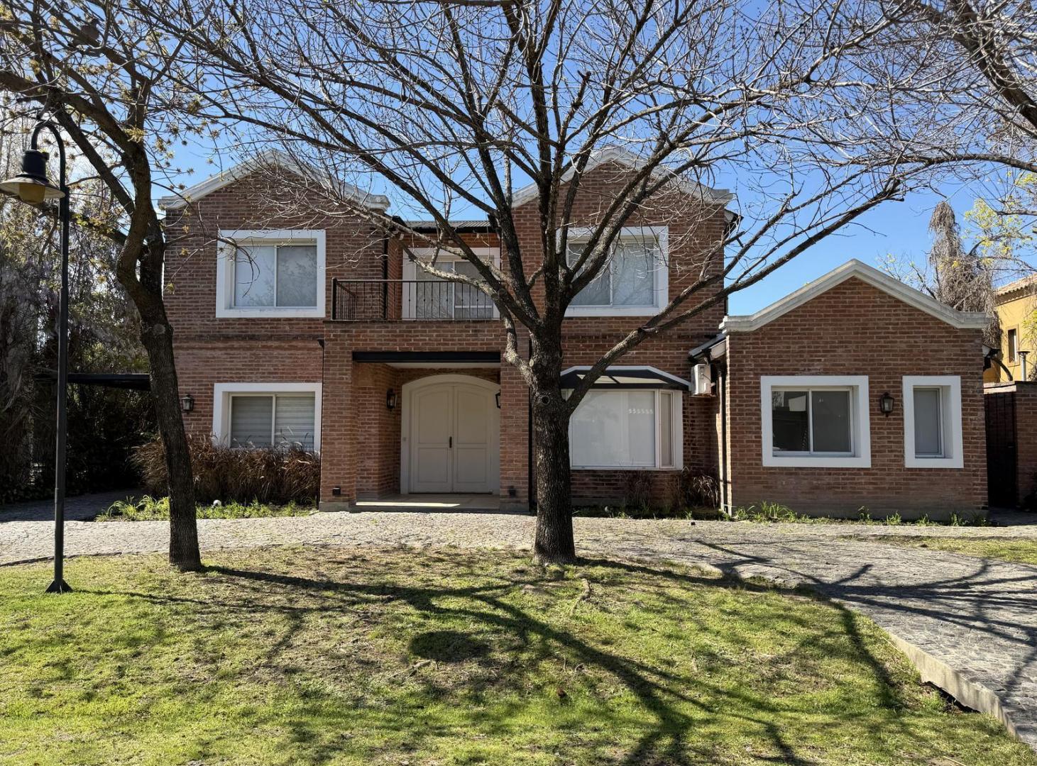 Foto de Casa en Venta Talar Del Lago I, 4 Cuartos, 2 en Suite, imagen 1