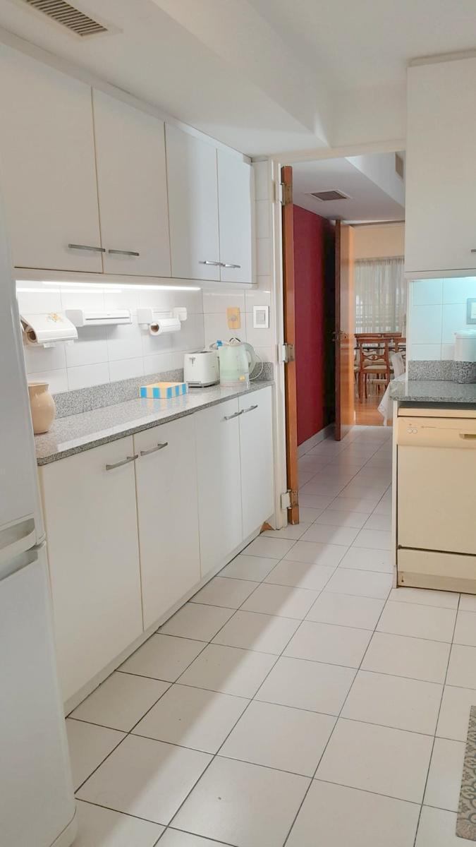 Departamento Piso en Belgrano 214 m² con Cochera 4amb Depend 3