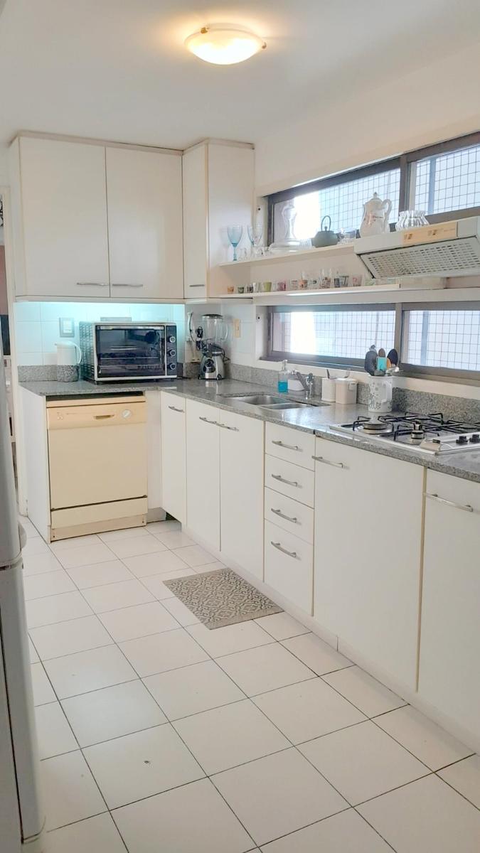 Departamento Piso en Belgrano 214 m² con Cochera 4amb Depend 1