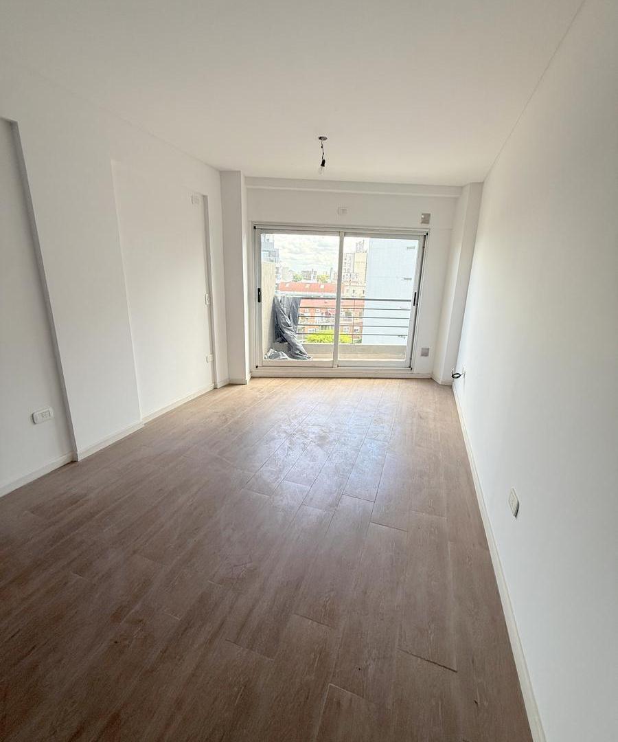 Foto de Monoambiente de categoria moderno con balcón/patio en Colegiales, imagen 2